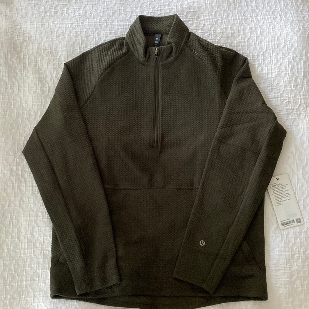 NWT Lululemon Mens At Ease 1/2 Zip Large